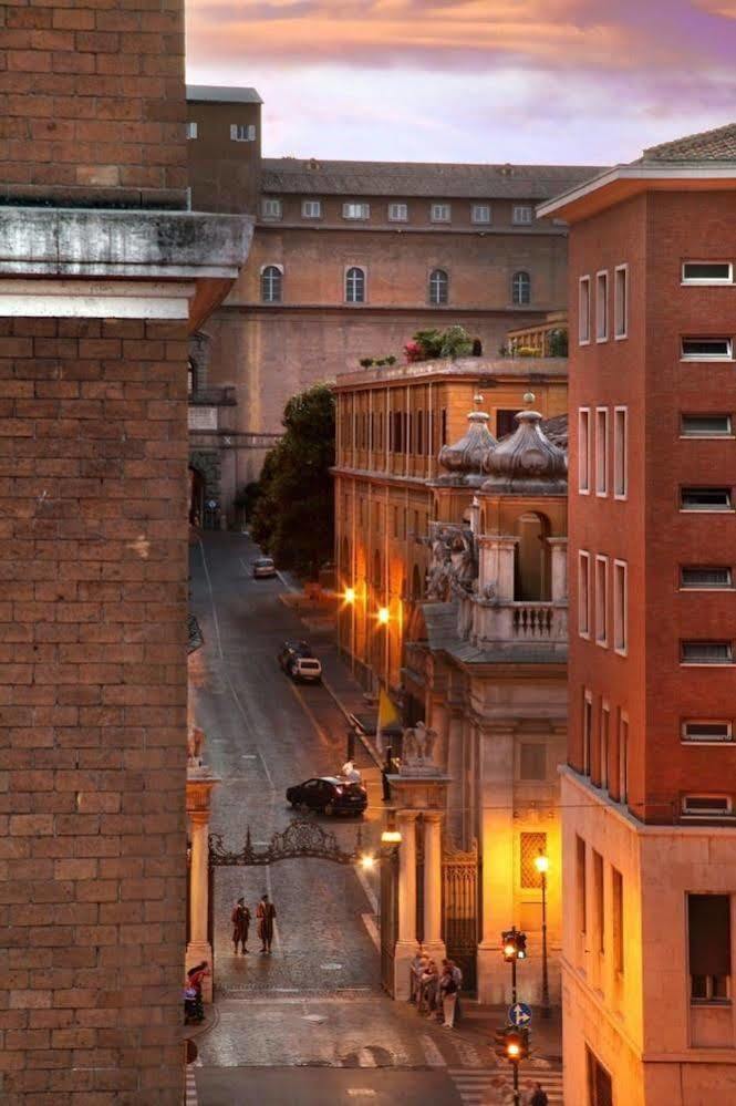 Relais Vatican View Hotel Rome Exterior photo